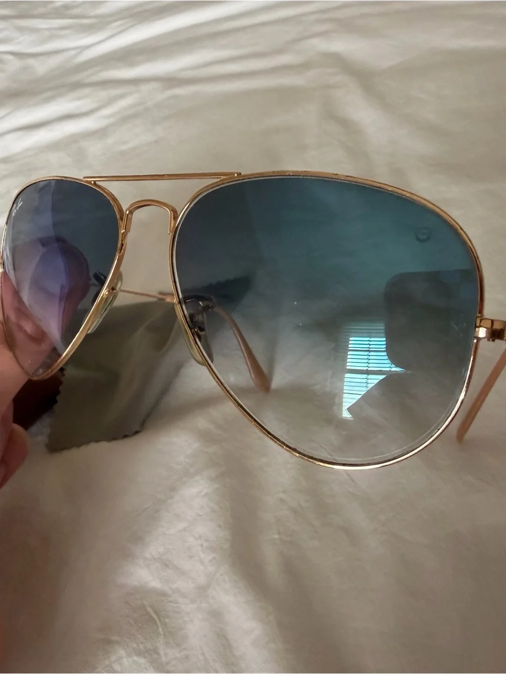 Ray-Ban Aviator Sunglasses with Blue Gradient Lenses